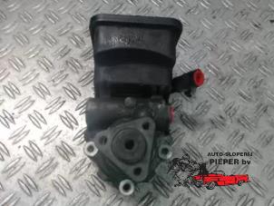 Used Power steering pump BMW 3 serie (E46/4) Price on request offered by Autosloperij Pieper BV