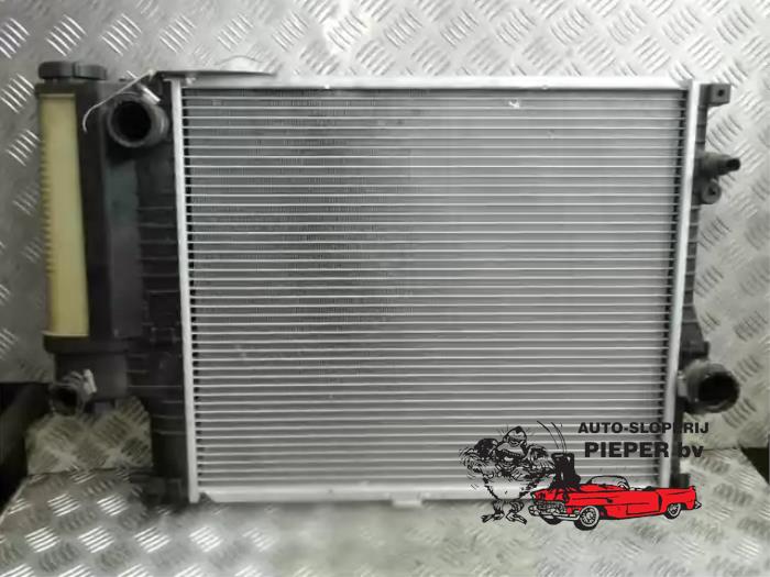 Gebrauchte Kühler BMW 5 serie Touring (E39) 523i 24V Preis € 36,75 Margenregelung angeboten von Autosloperij Pieper BV