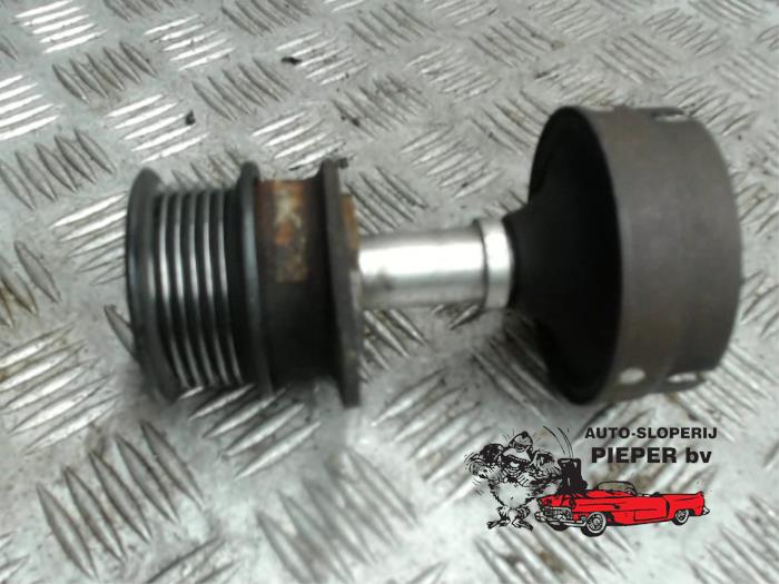 Gebrauchte Dynamo Riemenscheibe Ford Focus 1 Wagon 1.8 TDdi Preis € 21,00 Margenregelung angeboten von Autosloperij Pieper BV