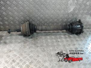 Used Front drive shaft, left Audi A6 Avant (C5) 2.4 V6 30V Price on request offered by Autosloperij Pieper BV