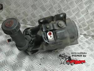 Used Power steering pump Peugeot 307 Break (3E) 1.6 16V Price € 78,75 Margin scheme offered by Autosloperij Pieper BV