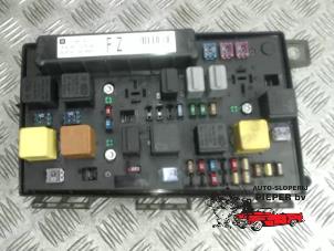 Used Fuse box Opel Astra H (L48) 1.7 CDTi 16V Price € 52,50 Margin scheme offered by Autosloperij Pieper BV
