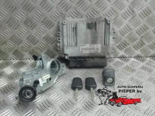 Used Set of cylinder locks (complete) Opel Astra H (L48) 1.7 CDTi 16V Price € 105,00 Margin scheme offered by Autosloperij Pieper BV