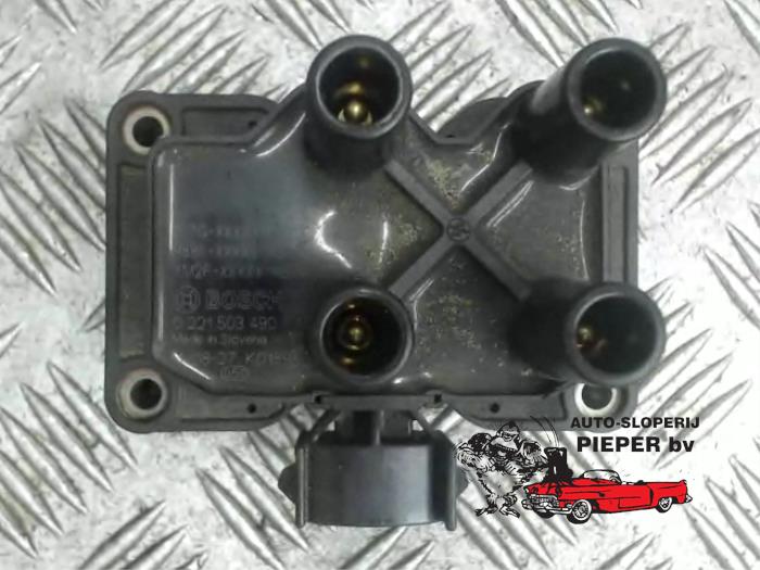 Usados Bobina Ford Mondeo III Wagon 1.8 16V Precio € 26,25 Norma de margen ofrecido por Autosloperij Pieper BV