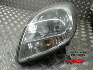 Used Headlight, left Renault Kangoo Express (FC) 1.5 dCi 60 Price on request offered by Autosloperij Pieper BV