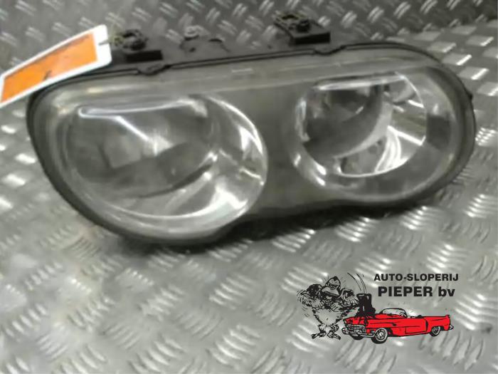 Używane Reflektor prawy Rover 25 1.6 16V Cena € 36,75 Procedura marży oferowane przez Autosloperij Pieper BV