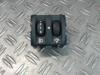 Height control switch from a Renault Clio IV Estate/Grandtour (7R) 1.5 Energy dCi 90 FAP 2015