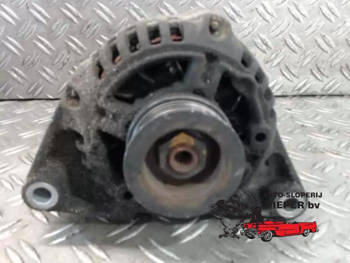 Begagnade Dynamo Opel Corsa B (73/78/79) 1.2i 16V Pris € 36,75 Marginaltabell erbjuds av Autosloperij Pieper BV