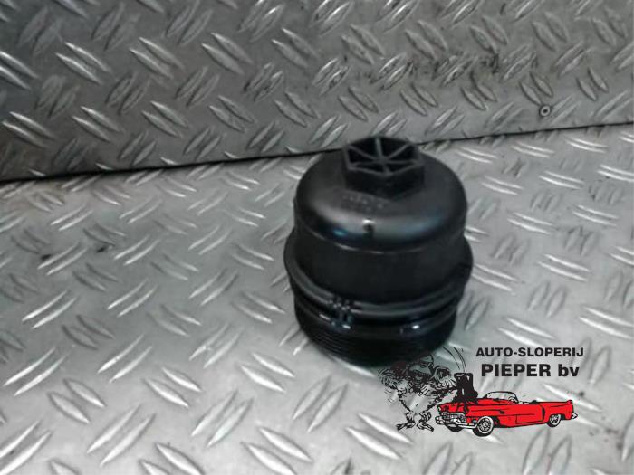 Gebrauchte Ölkappe Fiat Fiorino (225) 1.3 JTD 16V Multijet Preis € 10,50 Margenregelung angeboten von Autosloperij Pieper BV