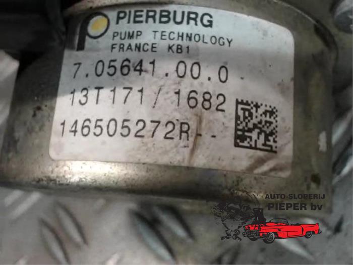 Vacuum pump (diesel) from a Mercedes-Benz Citan (415.6) 1.5 108 CDI 2013