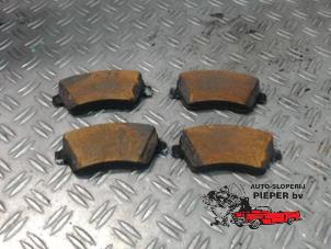 Used Front brake pad Renault Clio IV Estate/Grandtour (7R) 1.5 Energy dCi 90 FAP Price on request offered by Autosloperij Pieper BV