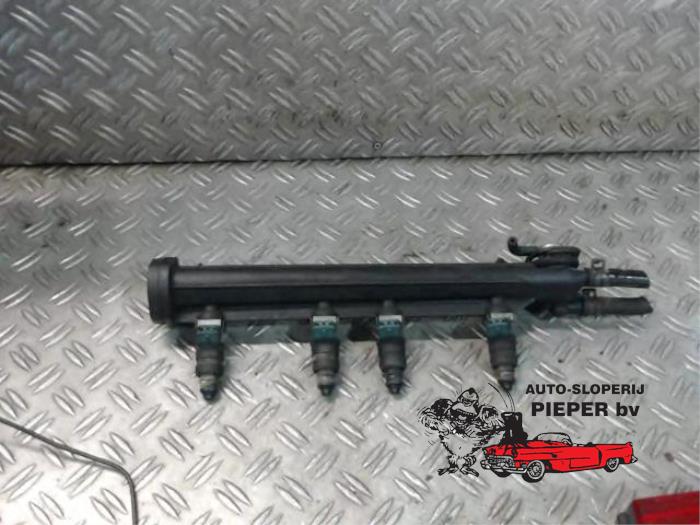 Usagé Système d'injection Volkswagen Bora (1J2) 1.6 Prix € 63,00 Règlement à la marge proposé par Autosloperij Pieper BV