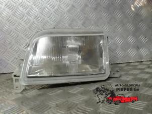 Used Headlight, left Renault Clio (B/C57/357/557/577) Price € 31,76 Inclusive VAT offered by Autosloperij Pieper BV