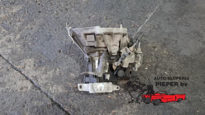 Getriebe van een Fiat Doblo Cargo (223) 1.9 D 2003