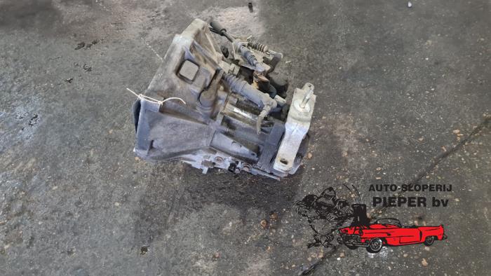 Getriebe van een Fiat Doblo Cargo (223) 1.9 D 2003
