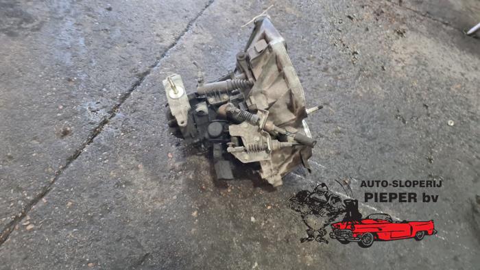 Getriebe van een Fiat Doblo Cargo (223) 1.9 D 2003