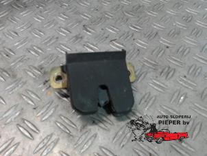 Used Tailgate lock mechanism Volkswagen New Beetle (9C1/9G1) 2.0 Price on request offered by Autosloperij Pieper BV