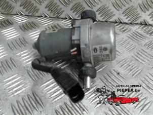 Used Vacuum pump (petrol) Audi A6 Avant (C5) 2.0 20V Price € 52,50 Margin scheme offered by Autosloperij Pieper BV