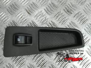 Gebrauchte Elektrisches Fenster Schalter Fiat Punto II (188) Preis € 10,50 Margenregelung angeboten von Autosloperij Pieper BV