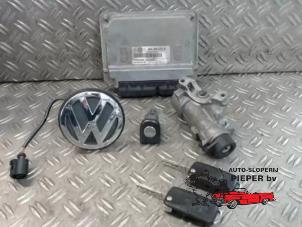 Gebrauchte Schlossset Zylinder (komplett) Volkswagen Bora (1J2) 1.6 Preis € 131,25 Margenregelung angeboten von Autosloperij Pieper BV