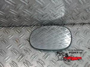 Used Mirror glass, left Citroen C2 (JM) 1.1 Price on request offered by Autosloperij Pieper BV