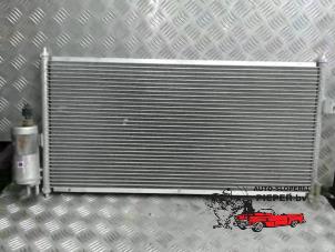 Używane Skraplacz klimatyzacji Nissan Almera Tino (V10M) 1.8 16V Cena € 42,00 Procedura marży oferowane przez Autosloperij Pieper BV