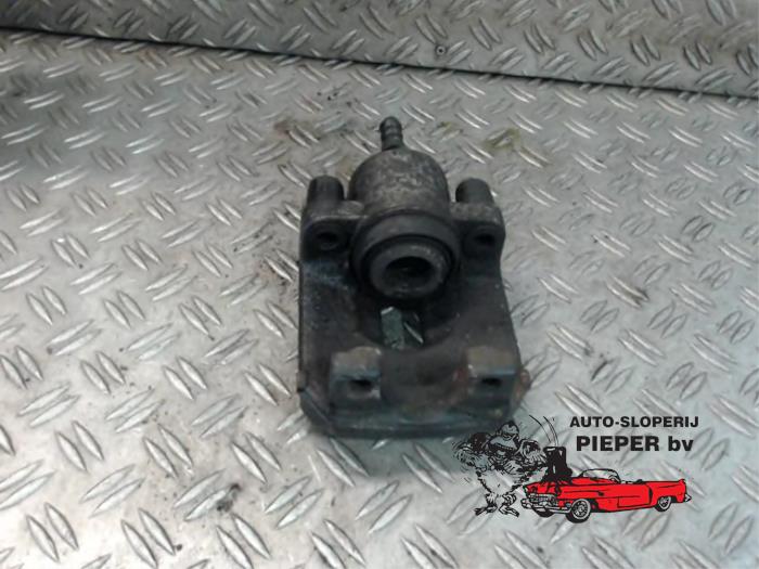 Gebrauchte Bremszange links hinten BMW 5 serie (E39) 528i 24V Preis € 42,00 Margenregelung angeboten von Autosloperij Pieper BV