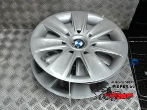 Used Wheel cover set BMW 3 serie (E90) Price € 42,00 Margin scheme offered by Autosloperij Pieper BV