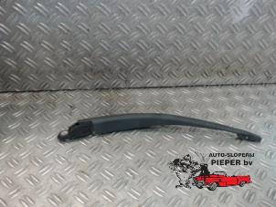 Used Rear wiper arm Opel Zafira Price on request offered by Autosloperij Pieper BV