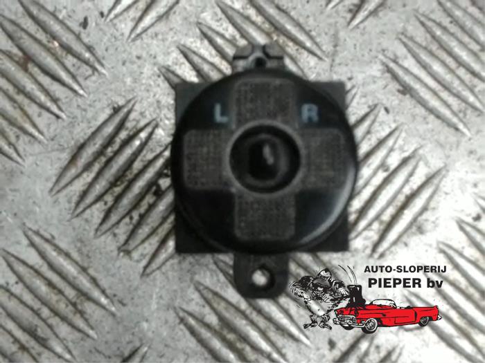 Begagnade Spegelspak Kia Rio (DC22/24) 1.5 16V Pris € 10,50 Marginaltabell erbjuds av Autosloperij Pieper BV