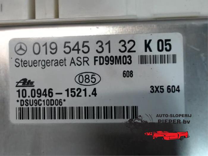 Ordenador ASR de un Mercedes-Benz CLK (W208) 2.0 200 16V 1999