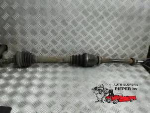 Used Front drive shaft, right Peugeot 206 (2A/C/H/J/S) 1.6 16V Price € 36,75 Margin scheme offered by Autosloperij Pieper BV