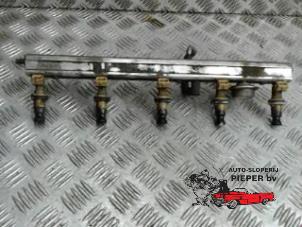 Used Fuel injector nozzle Volvo V70 (GW/LW/LZ) 2.4 20V 140 Price € 52,50 Margin scheme offered by Autosloperij Pieper BV