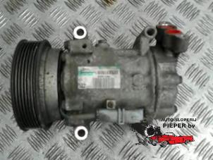 Used Air conditioning pump Renault Clio III (BR/CR) 1.2 16V 75 Price € 78,75 Margin scheme offered by Autosloperij Pieper BV