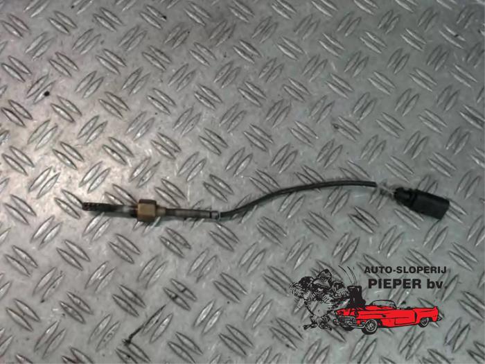 Używane Czujnik temperatury spalin Volkswagen Touran (1T1/T2) 1.6 FSI 16V Cena € 26,25 Procedura marży oferowane przez Autosloperij Pieper BV
