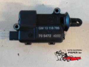 Used Central locking motor Opel Astra Price € 15,75 Margin scheme offered by Autosloperij Pieper BV