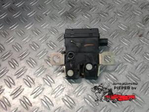 Used Tailgate lock mechanism BMW Mini One/Cooper (R50) 1.6 16V One Price € 21,00 Margin scheme offered by Autosloperij Pieper BV