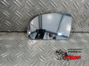 Used Mirror glass, left Volkswagen New Beetle (9C1/9G1) 2.0 Price on request offered by Autosloperij Pieper BV
