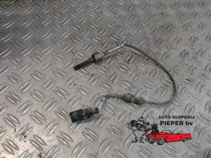Używane Czujnik temperatury spalin Volkswagen Golf V (1K1) 2.0 FSI 16V Cena € 26,25 Procedura marży oferowane przez Autosloperij Pieper BV