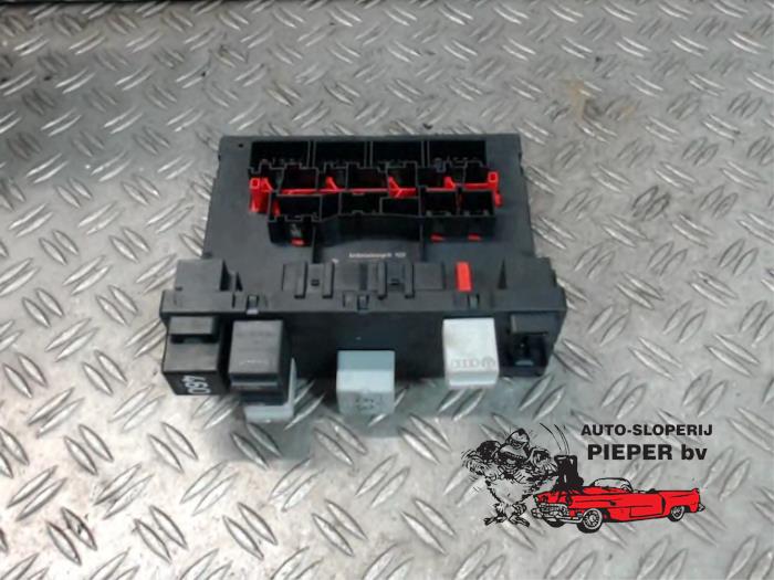 Używane Sterownik Body Control Volkswagen Golf V (1K1) 2.0 FSI 16V Cena € 42,00 Procedura marży oferowane przez Autosloperij Pieper BV