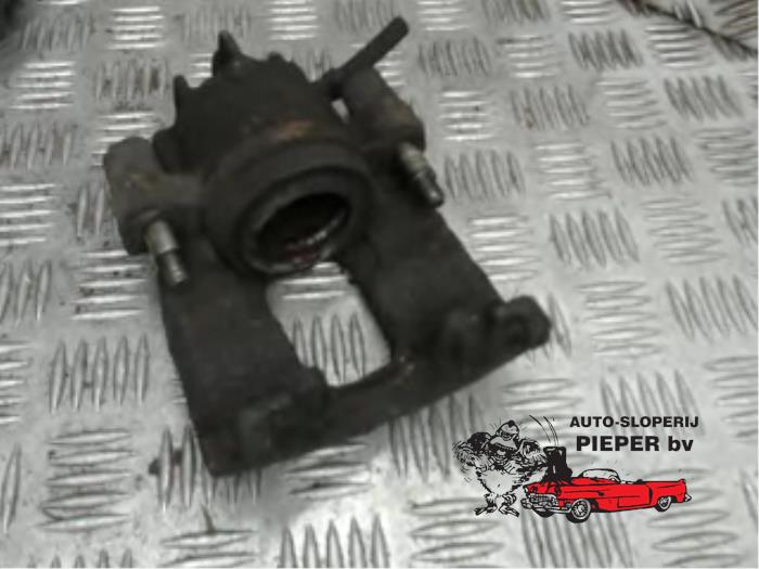 Front brake calliper, right from a Ford Focus 1 Wagon 1.6 16V 2002
