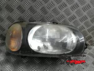 Used Headlight, right Suzuki Alto (RF410) 1.1 16V Price € 31,50 Margin scheme offered by Autosloperij Pieper BV