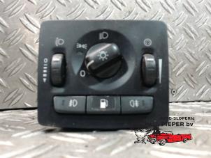 Used Light switch Volvo V50 (MW) 2.4 D5 20V Autom.. Price on request offered by Autosloperij Pieper BV
