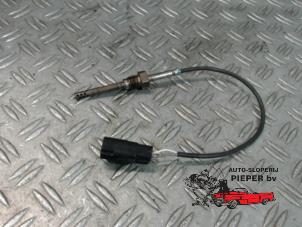 Used Exhaust heat sensor Volvo V50 (MW) 2.4 D5 20V Autom.. Price on request offered by Autosloperij Pieper BV