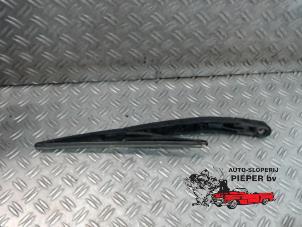 Used Rear wiper arm Opel Corsa D 1.3 CDTi 16V ecoFLEX Price on request offered by Autosloperij Pieper BV