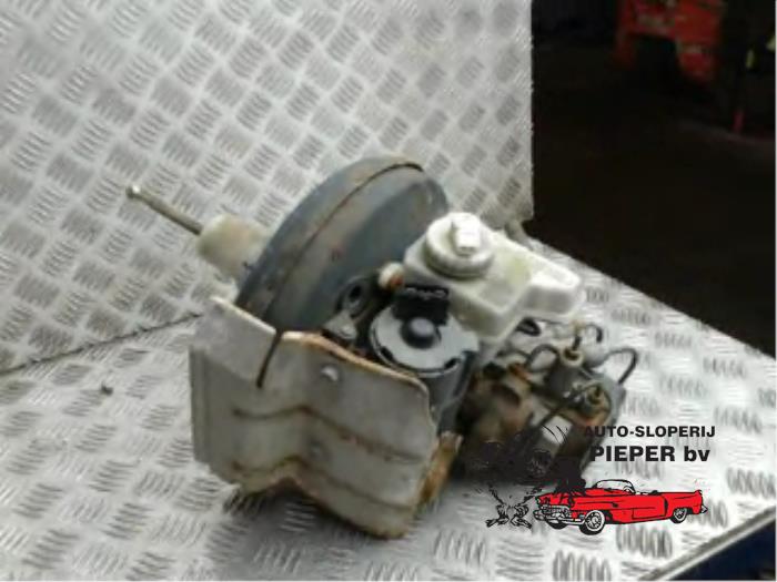 Używane Pompa ABS Volkswagen Golf III (1H1) 2.8 VR6 Cena € 183,75 Procedura marży oferowane przez Autosloperij Pieper BV
