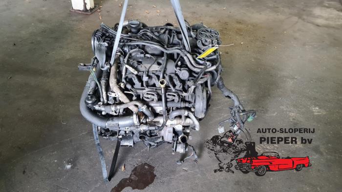 Engine from a Peugeot 607 (9D/U) 2.7 HDi V6 24V 2006