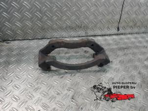 Used Front brake calliperholder, right Dodge Ram 3500 (BR/BE) 5.2 1500 4x2 Kat. Price on request offered by Autosloperij Pieper BV