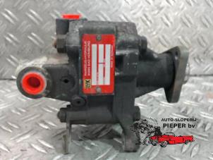 Used Power steering pump BMW 3 serie (E36/4) 316i Price on request offered by Autosloperij Pieper BV