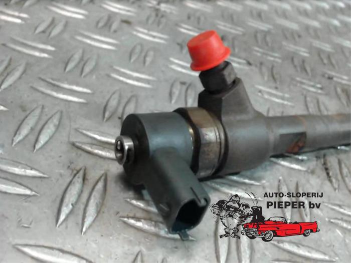 Injector (diesel) from a Opel Corsa C (F08/68) 1.3 CDTi 16V 2005